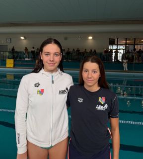 [Équipe de France 🇫🇷 – Stage Relève 14 ans]  Une belle nouvelle pour notre club ! ✨  Félicitations à Anna Sultana et Margaux Deleval (2011) qui viennent d’être convoquées par la Fédération Française de Natation pour participer au Stage National Féminin Relève 14 ans (Collectif fédéral), à Dijon, du 27 au 30 octobre 2025 🇫🇷  Cette sélection récompense leur sérieux, leur progression et leur engagement au quotidien 💪  À noter également la participation de Julien Pastre à ce regroupement national 🇫🇷  Bravo à tous les trois 👏  @villededijon @omsdijon @nataquashop @arenainternational
