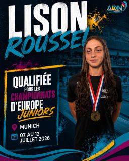 📣 Lison Roussel est sélectionnée en Équipe de France Juniors ! 🇩🇪 L’ADN est fière d’annoncer la sélection de Lison Roussel en Équipe de France Juniors pour les Championnats d’Europe Juniors qui se dérouleront à Munich du 7 au 12 juillet 2026 💫 Déjà membre de l’Équipe de France Jeunes, Lison franchit une nouvelle étape dans sa jeune carrière en décrochant cette sélection européenne, récompensant une saison exceptionnelle sous les couleurs de l’ADN. Cette qualification a notamment été obtenue grâce à sa performance remarquable sur le 200m nage libre lors des Championnats de France Juniors. Avec un chrono de 2’04”01, elle signe la 2ᵉ meilleure performance française de tous les temps chez les nageuses de 14 ans sur la distance. ⏱️🇫🇷 👏 Félicitations à Lison Roussel pour cette magnifique sélection, ainsi qu’à Julien Pastré pour le travail accompli tout au long de la saison. 🇩🇪 En route pour Munich !